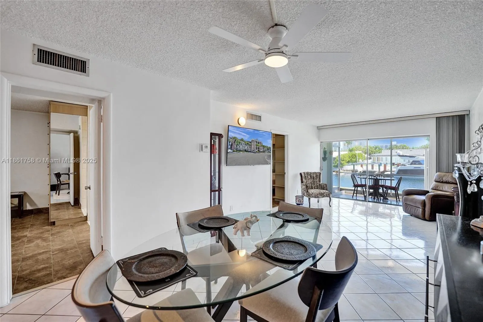 455 Paradise Isle Blvd, #104