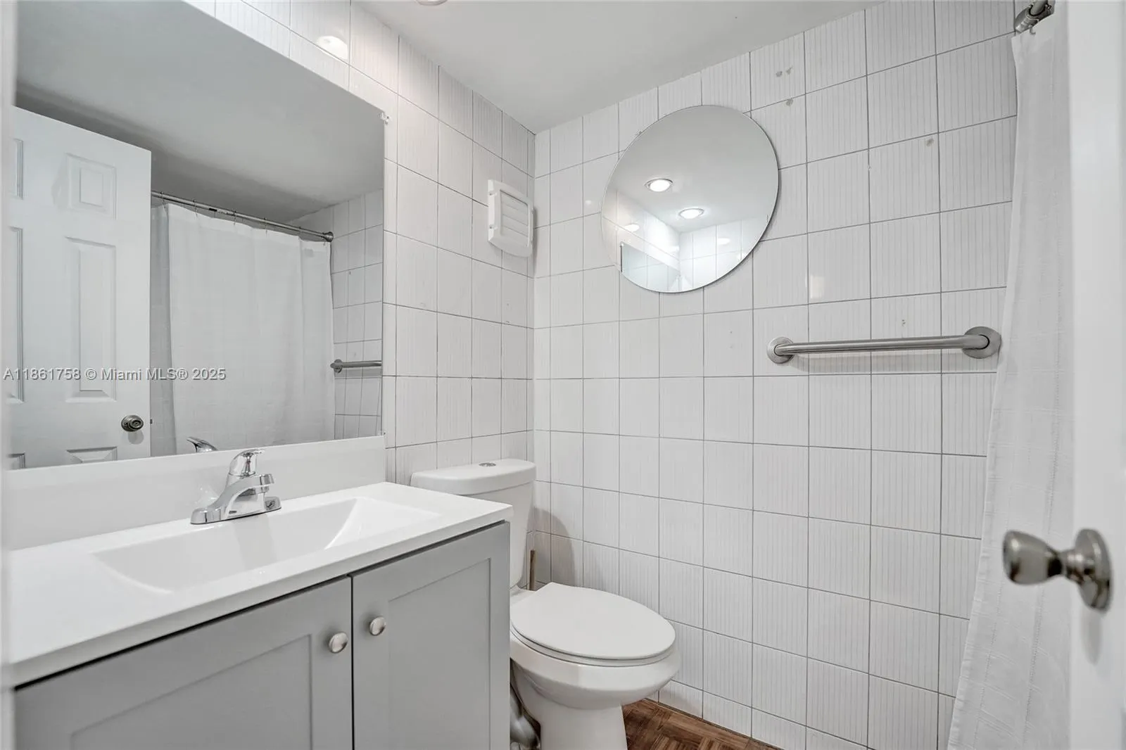 455 Paradise Isle Blvd, #104