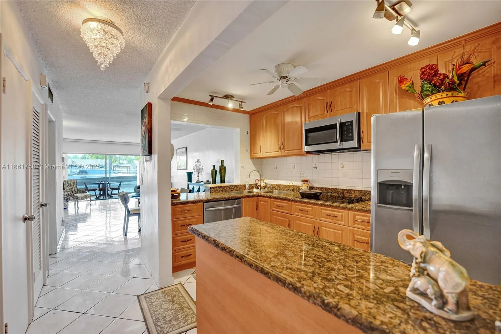 455 Paradise Isle Blvd, #104