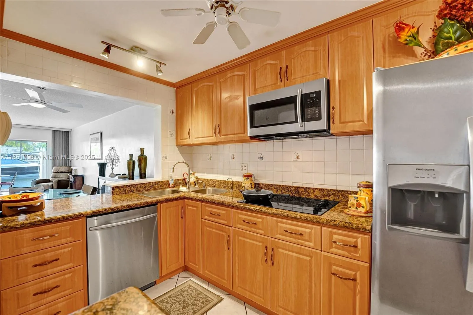 455 Paradise Isle Blvd, #104