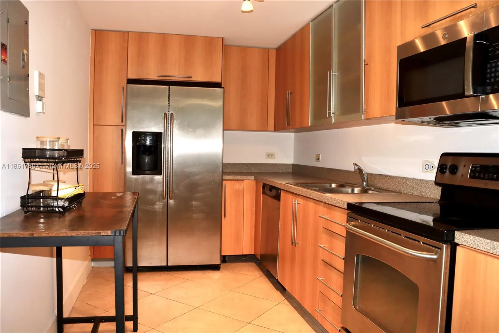 7501 E Treasure Dr, #3K