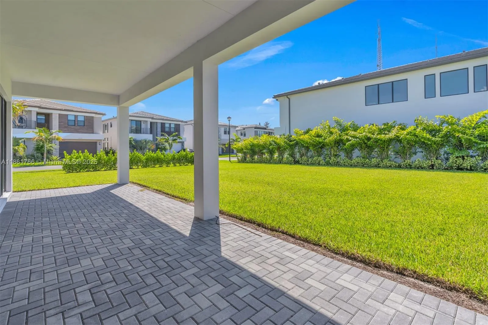 8286 Fishers Island Way