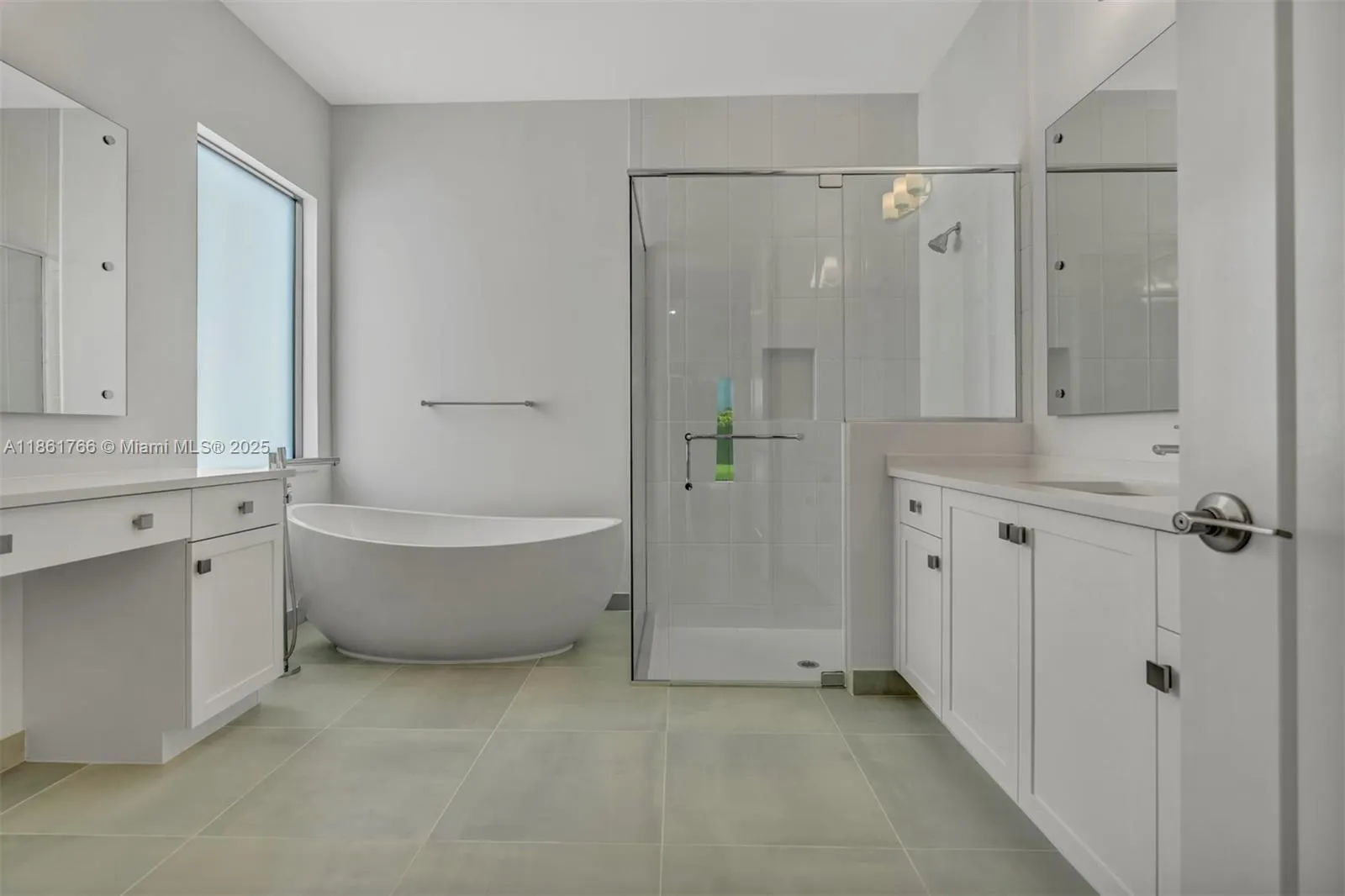 8286 Fishers Island Way