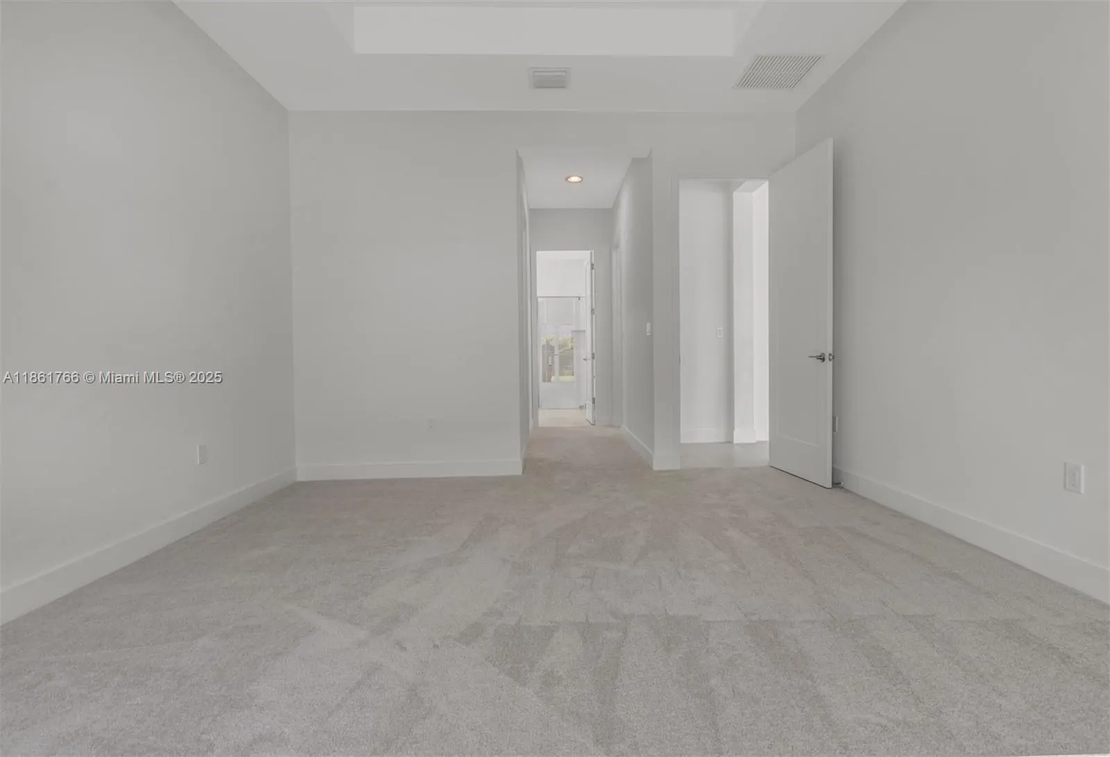 8286 Fishers Island Way