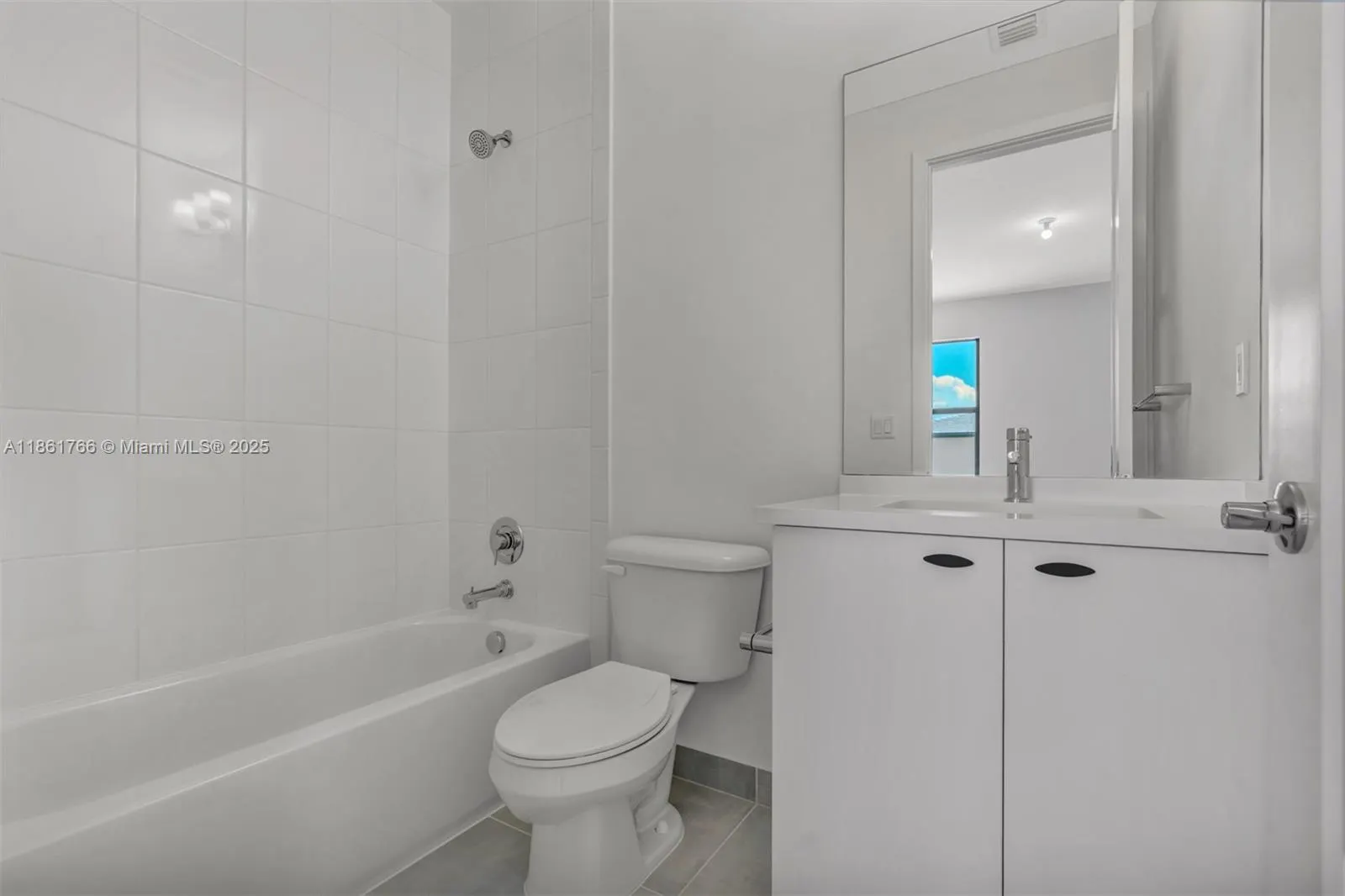 8286 Fishers Island Way