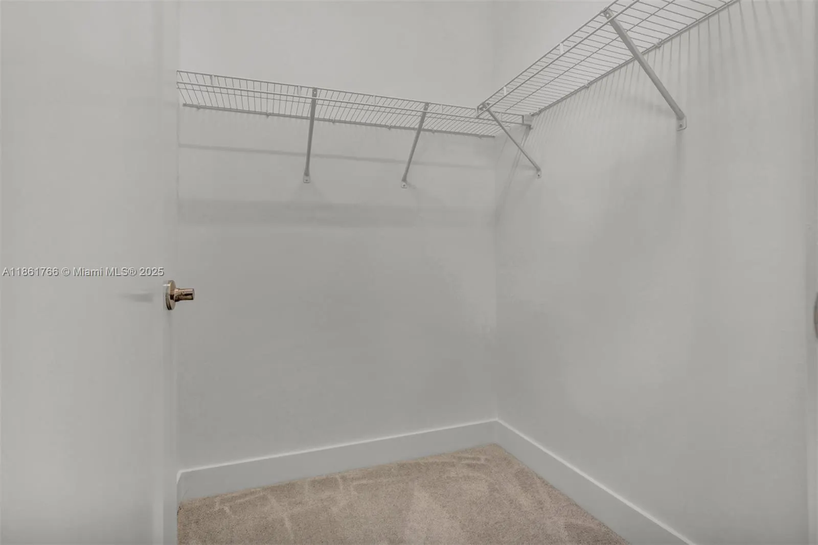 8286 Fishers Island Way