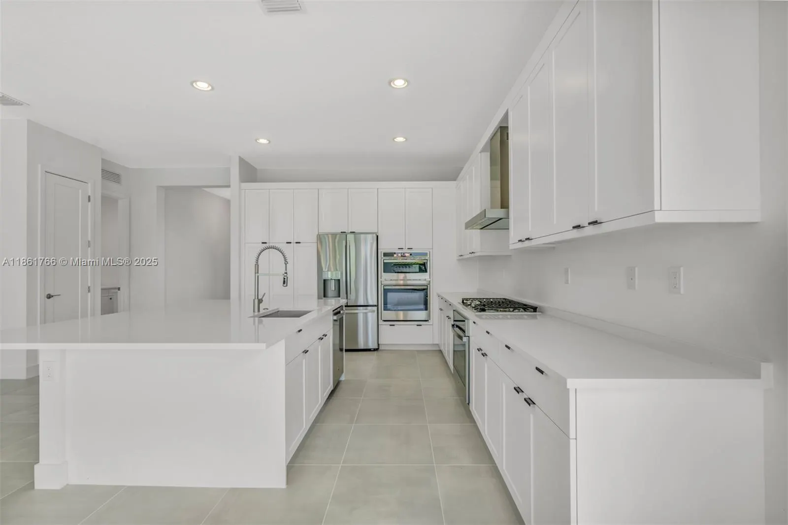 8286 Fishers Island Way