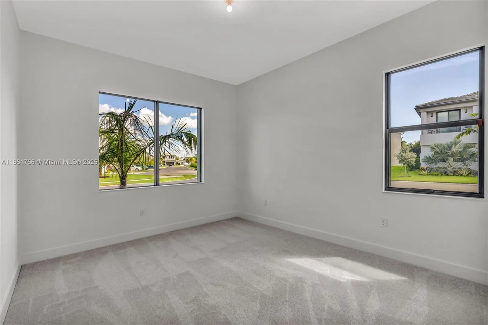 8286 Fishers Island Way