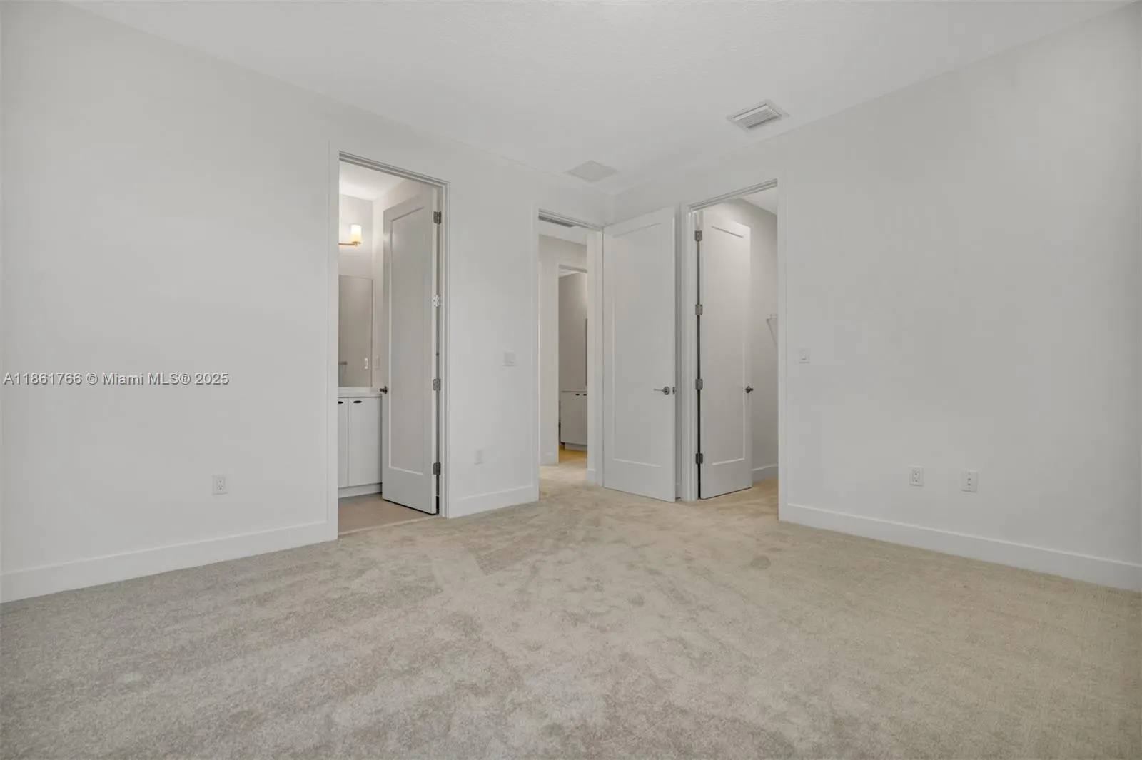 8286 Fishers Island Way