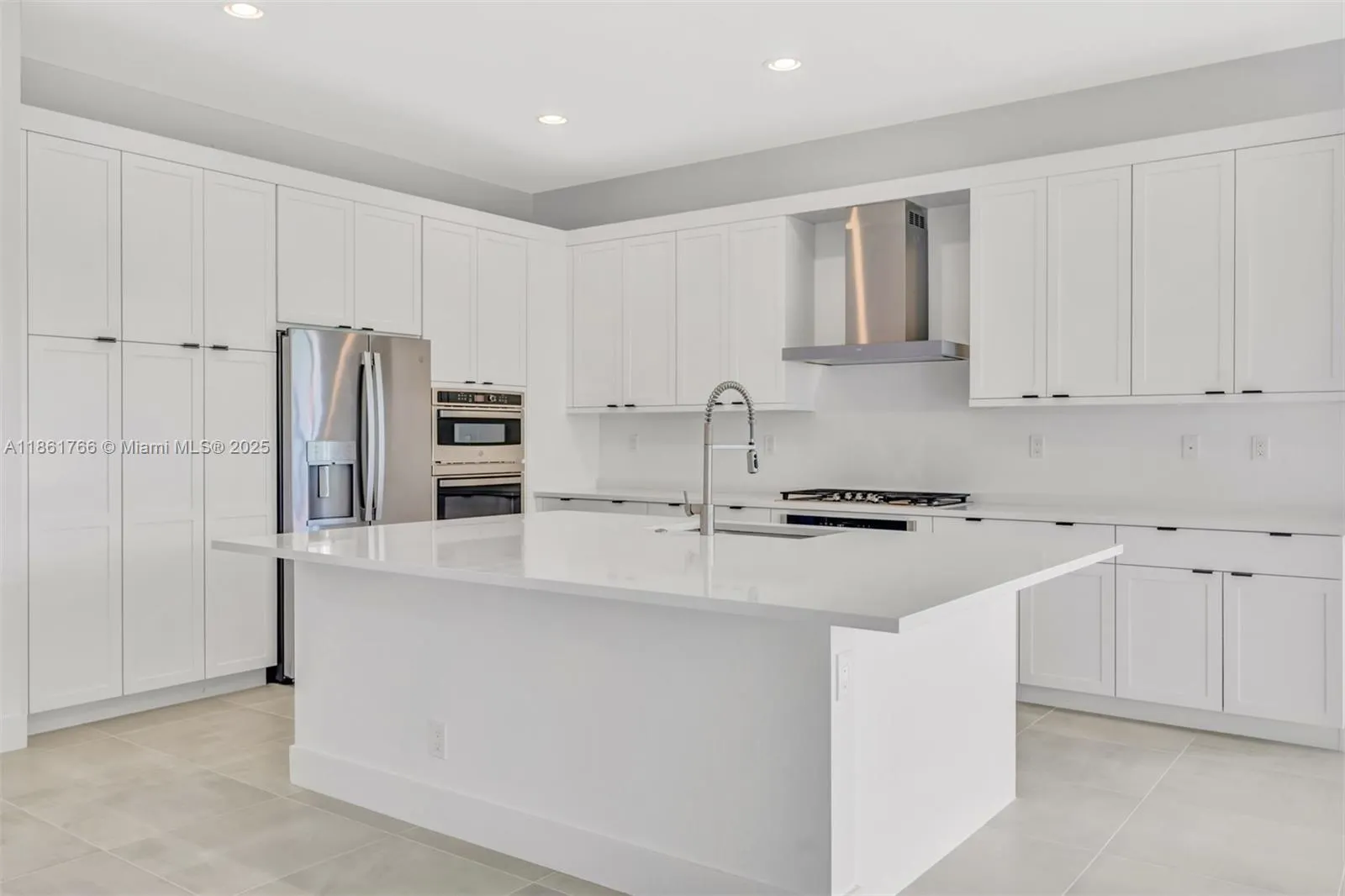 8286 Fishers Island Way