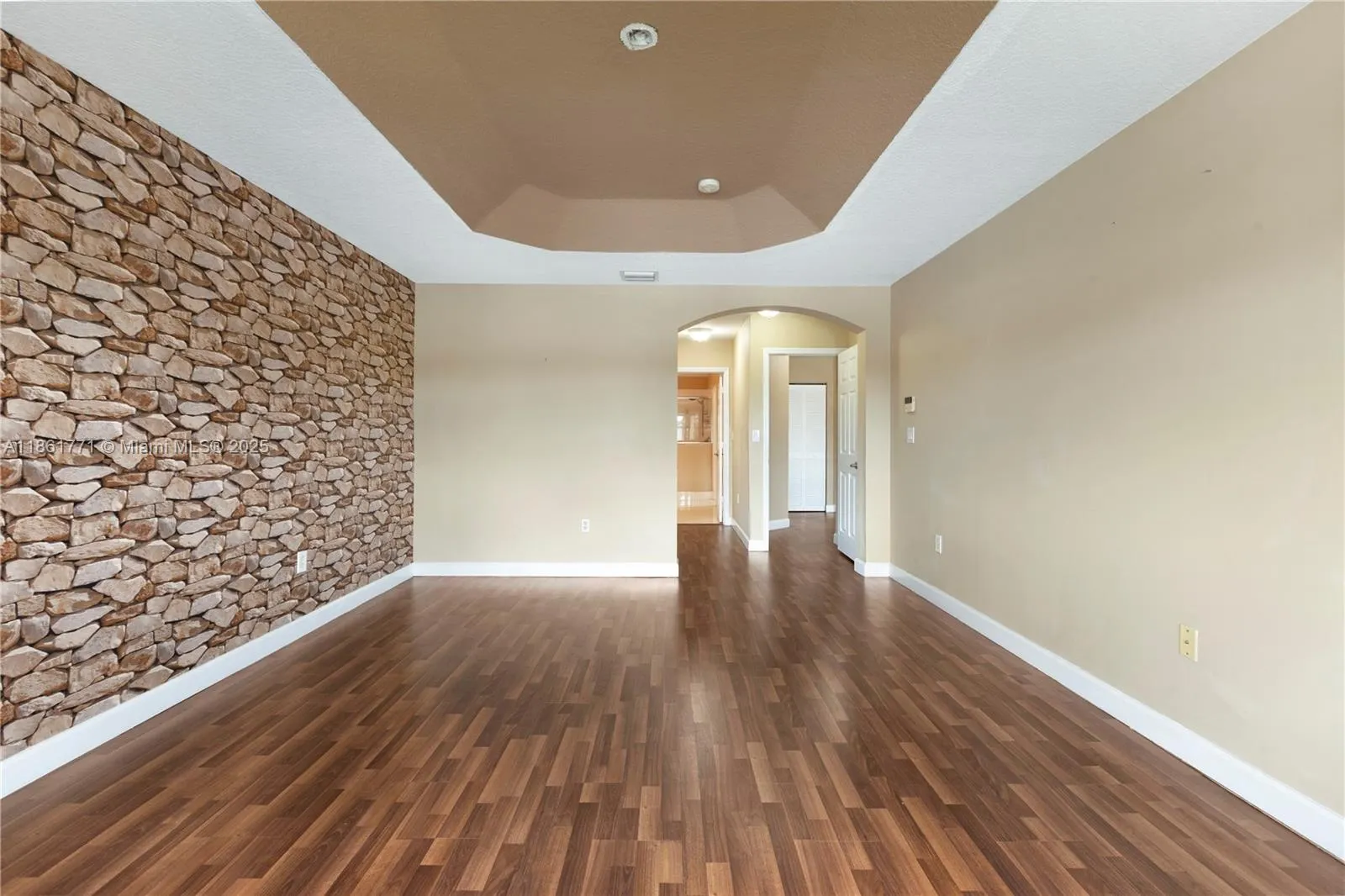11552 NW 69th Ter