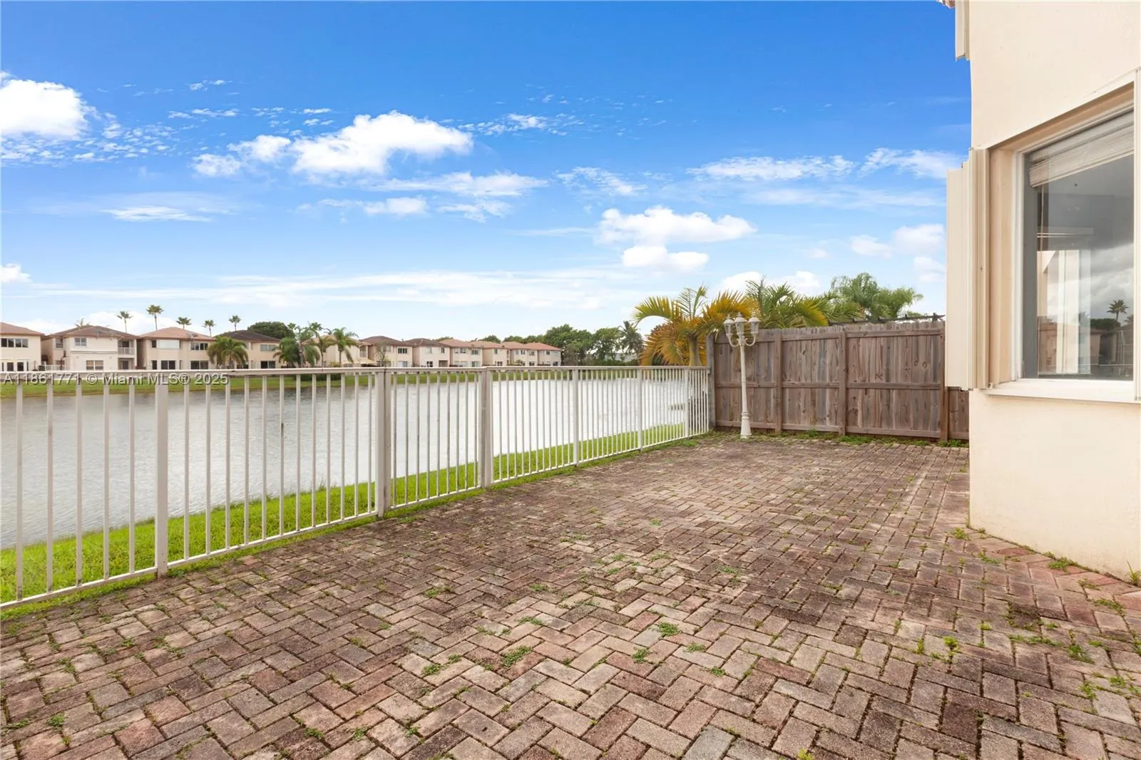 11552 NW 69th Ter