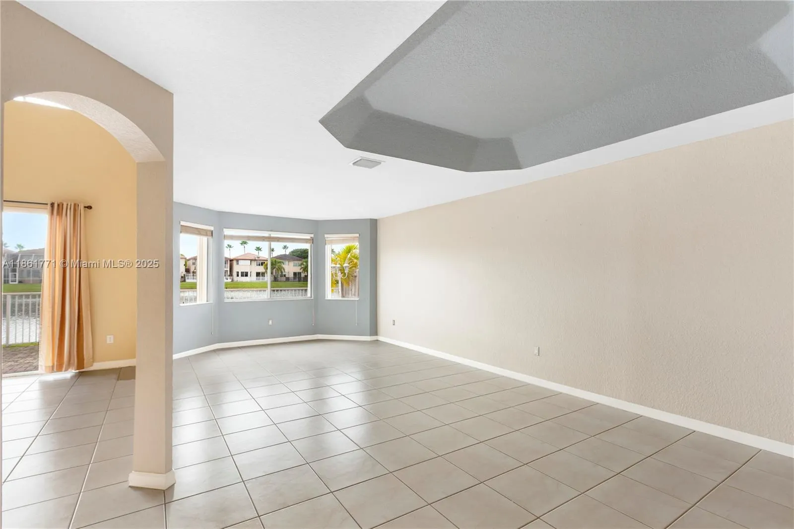 11552 NW 69th Ter