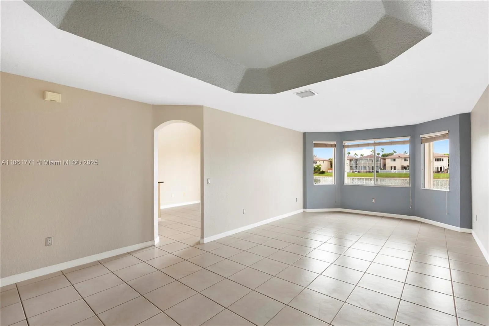 11552 NW 69th Ter