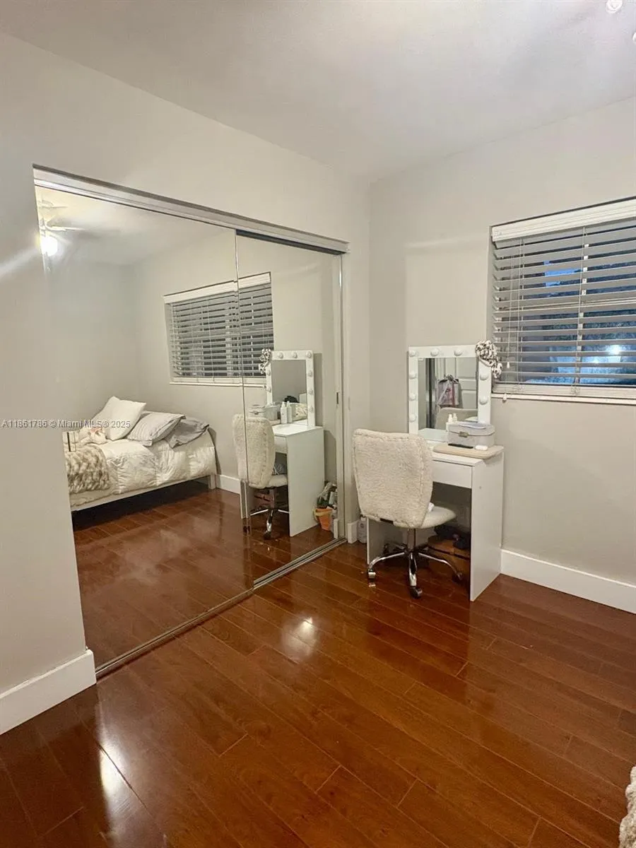 6709 N Kendall Dr, #230