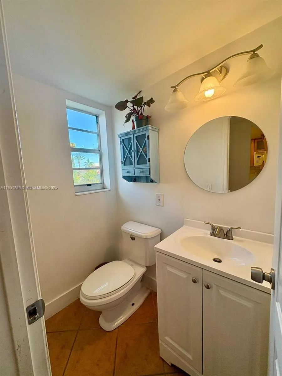 6709 N Kendall Dr, #230