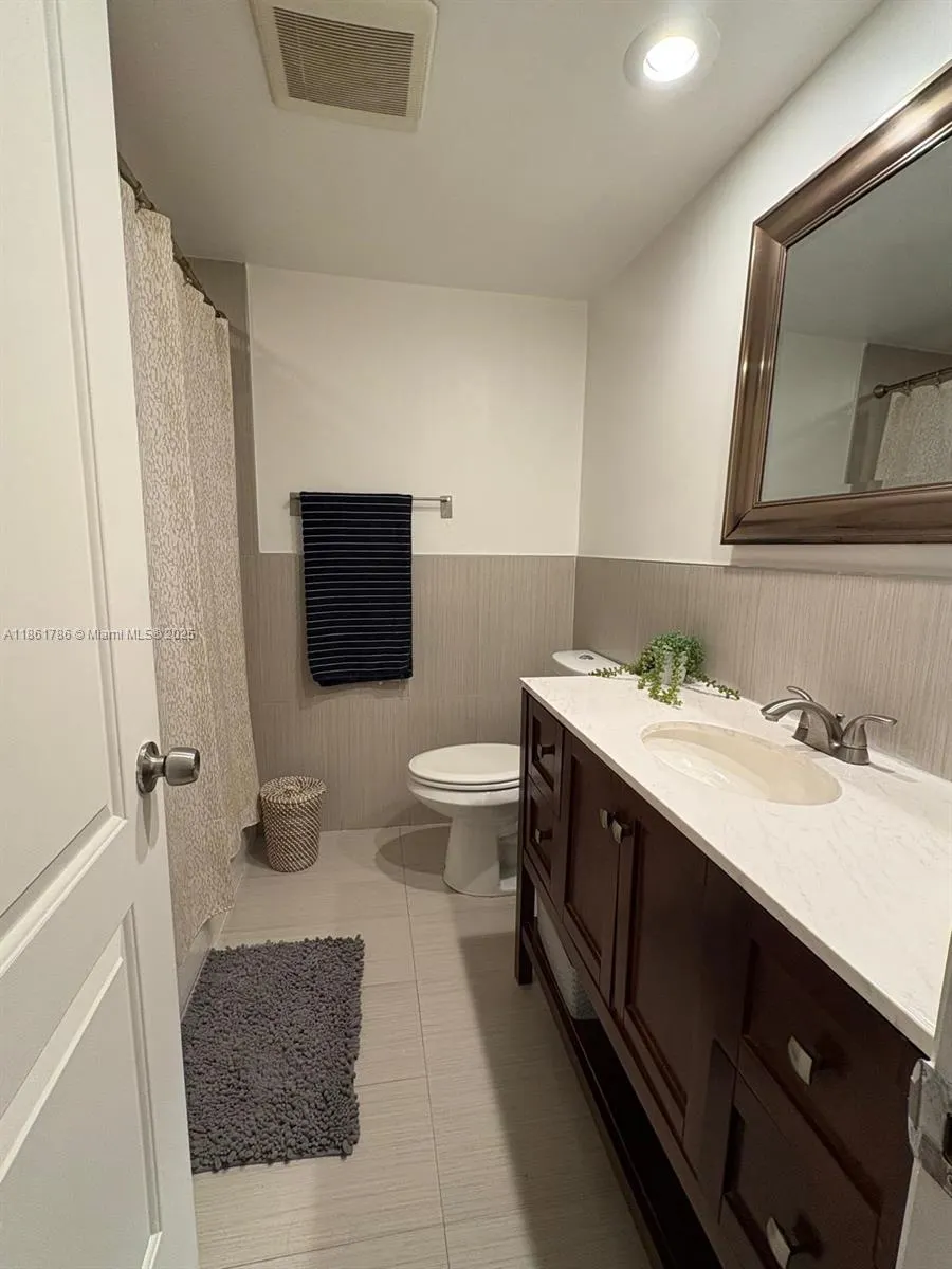 6709 N Kendall Dr, #230