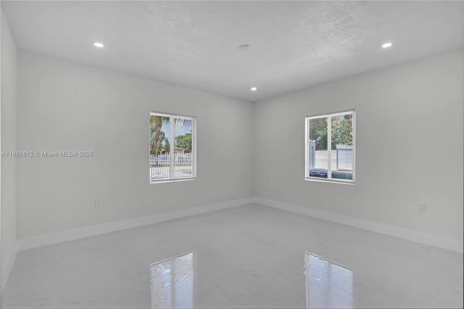 910 NW 123rd St