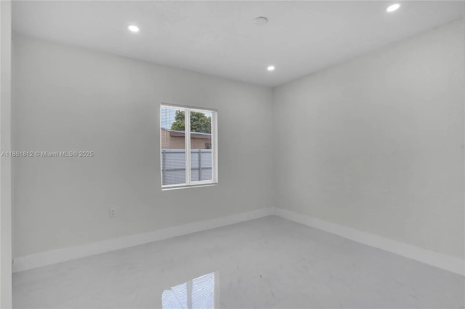910 NW 123rd St