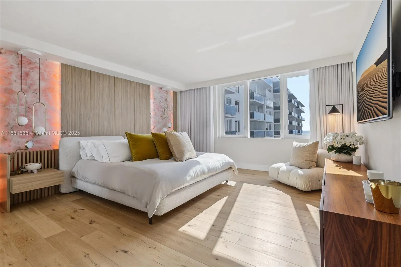 102 24th St, #1440