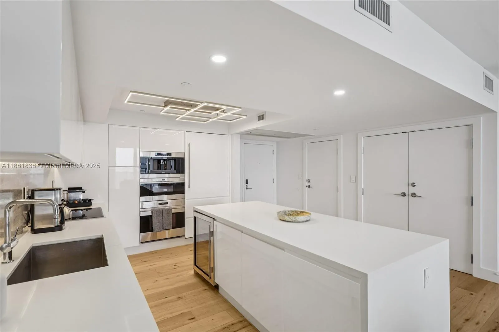 102 24th St, #1440