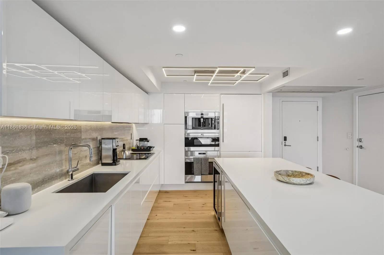 102 24th St, #1440