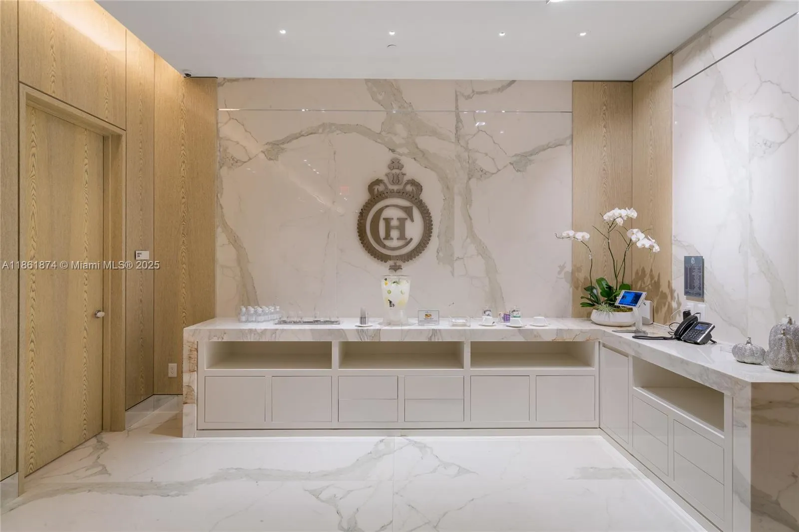 9349 Collins Ave, #303