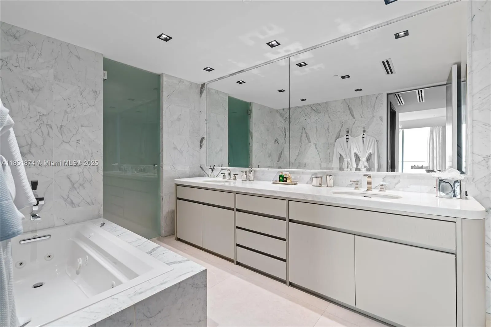 9349 Collins Ave, #303