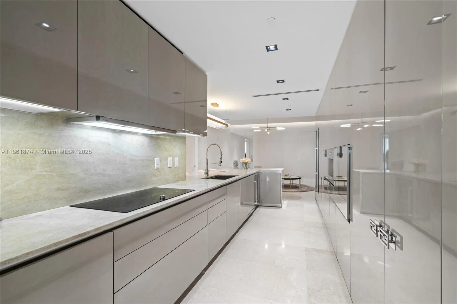 9349 Collins Ave, #303