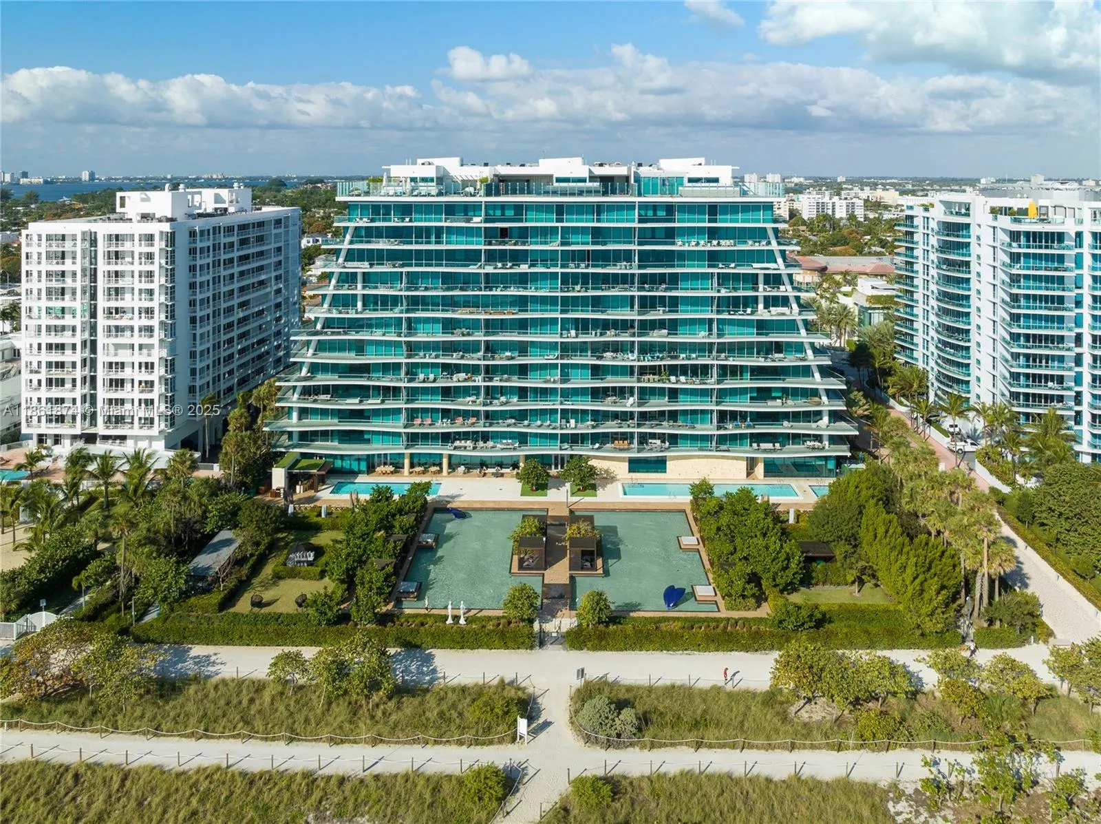9349 Collins Ave, #303