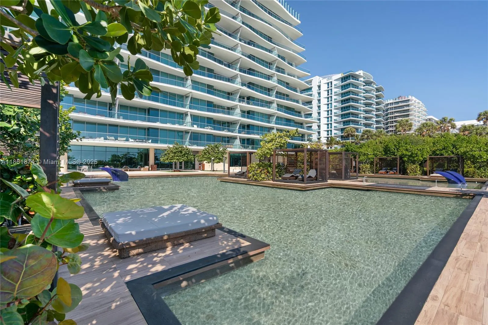 9349 Collins Ave, #303
