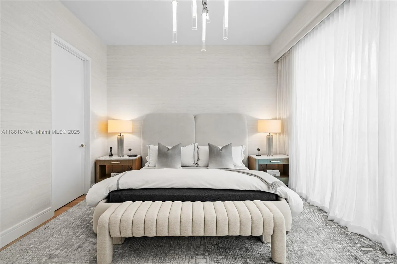 9349 Collins Ave, #303