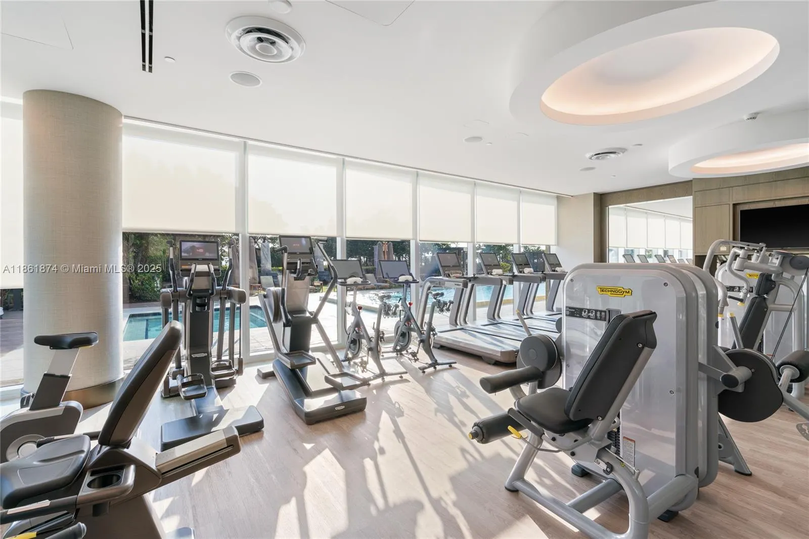 9349 Collins Ave, #303