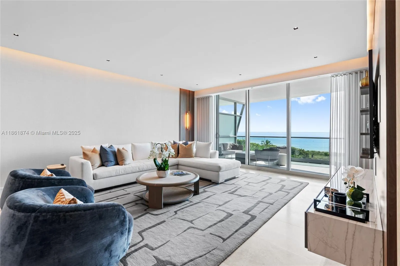 9349 Collins Ave, #303