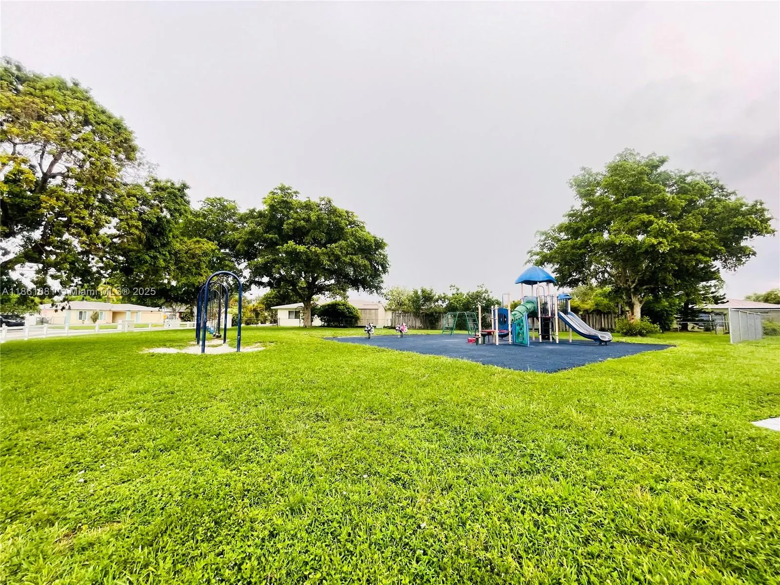 8203 NW 73rd Ter