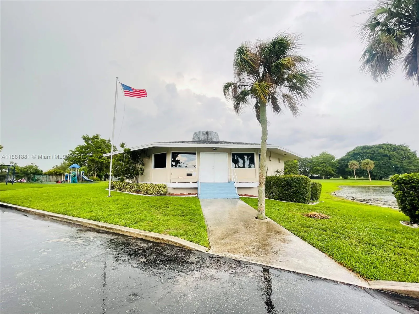 8203 NW 73rd Ter