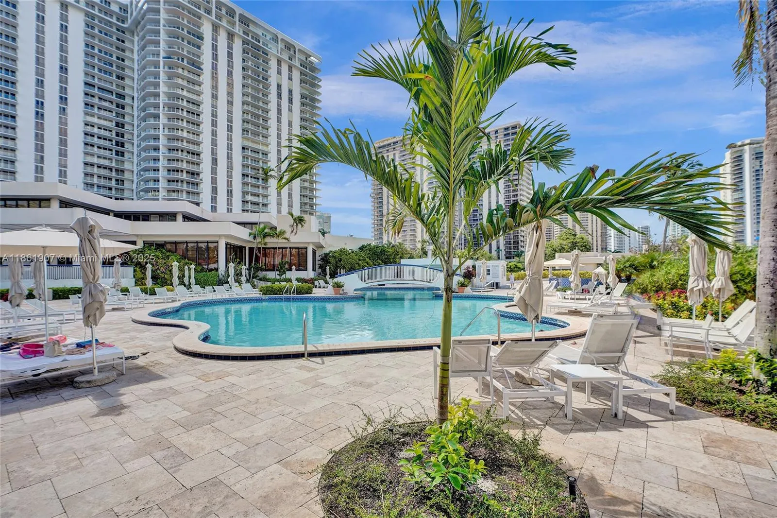 19707 Turnberry Way, #17L