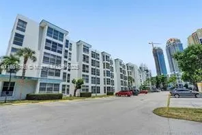200 177th Dr, #507