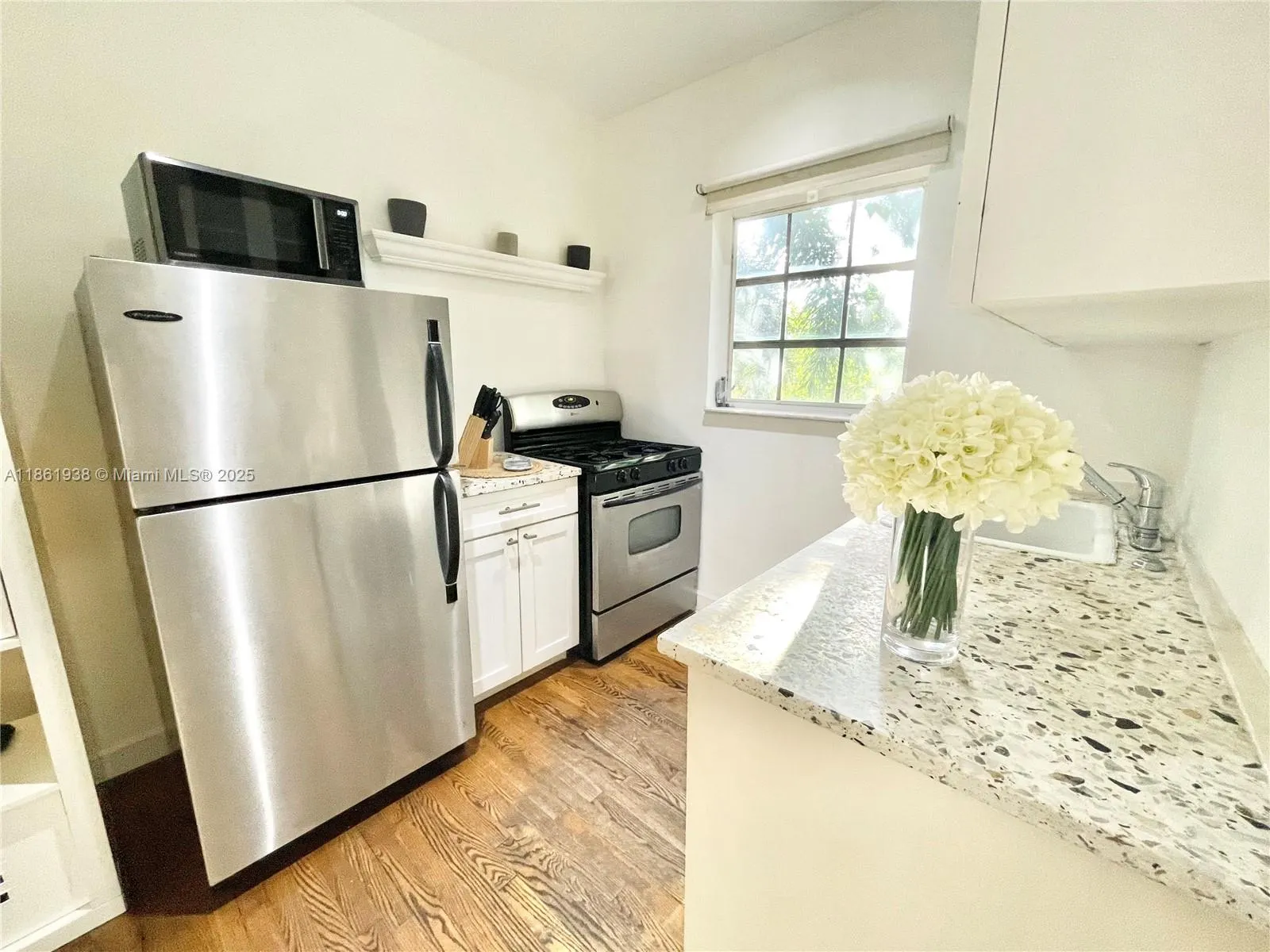 439 15th St, #18