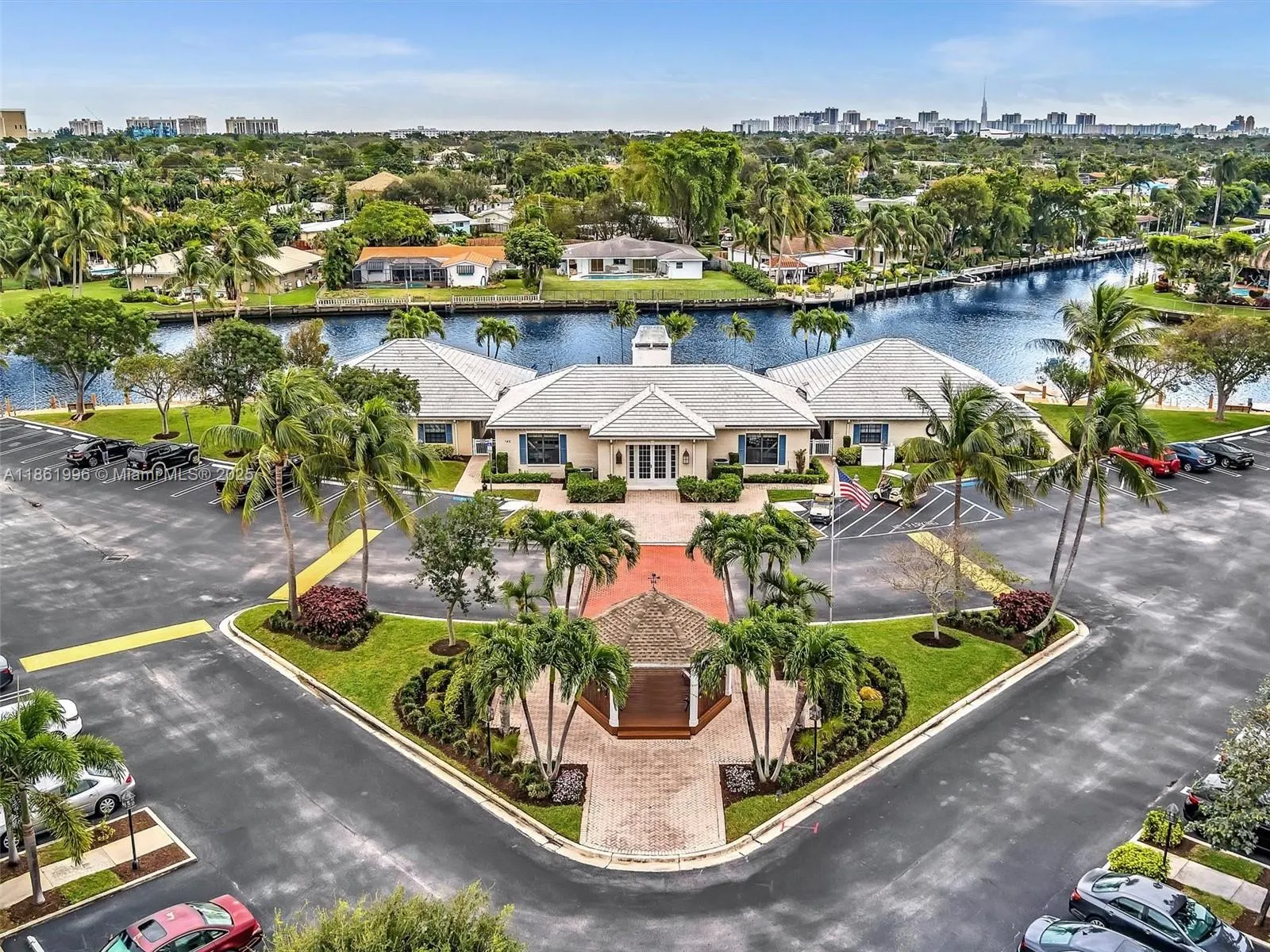120 Cypress Club Dr, #202