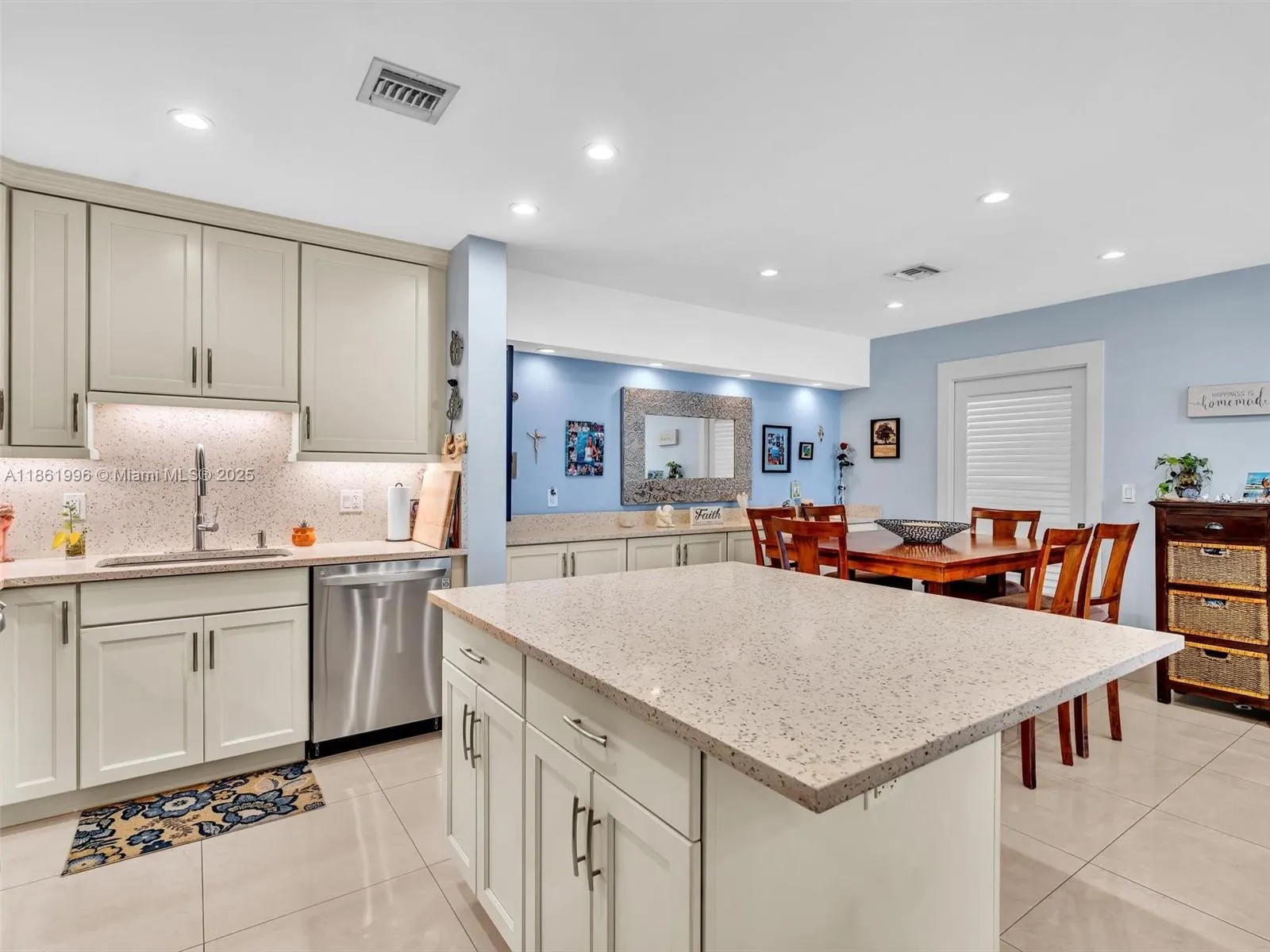 120 Cypress Club Dr, #202