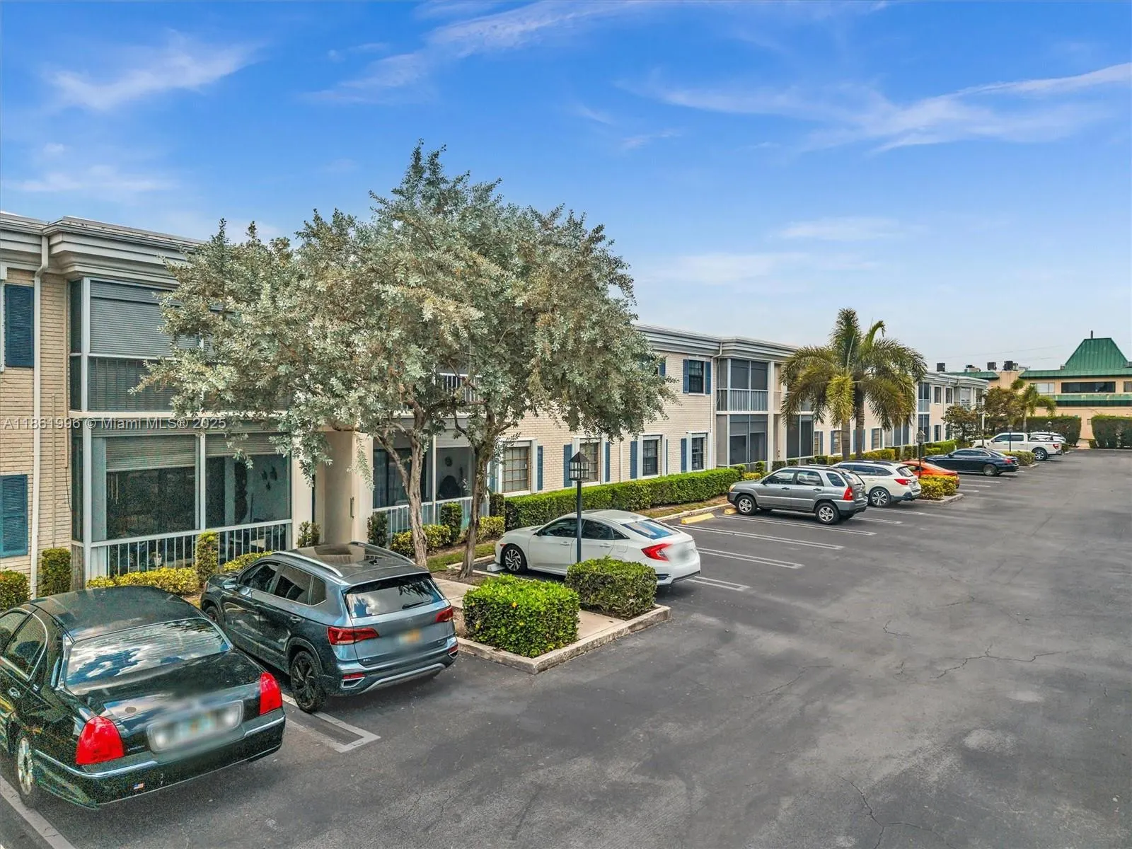 120 Cypress Club Dr, #202