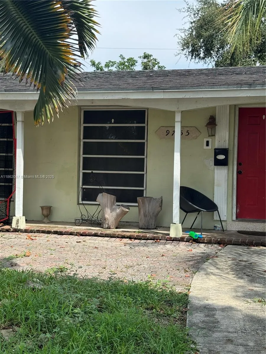 9755 SW 165th Ter