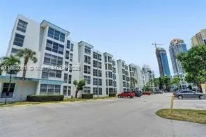 200 177th Dr, #419
