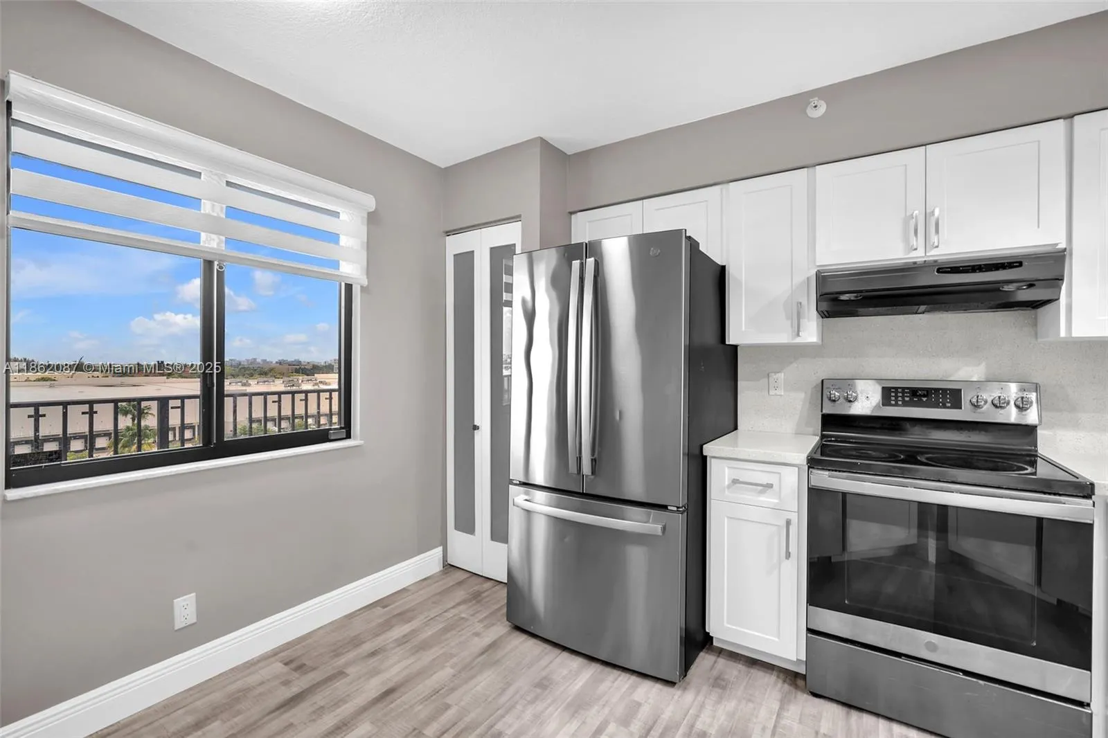 2112 S Cypress Bend Dr, #802