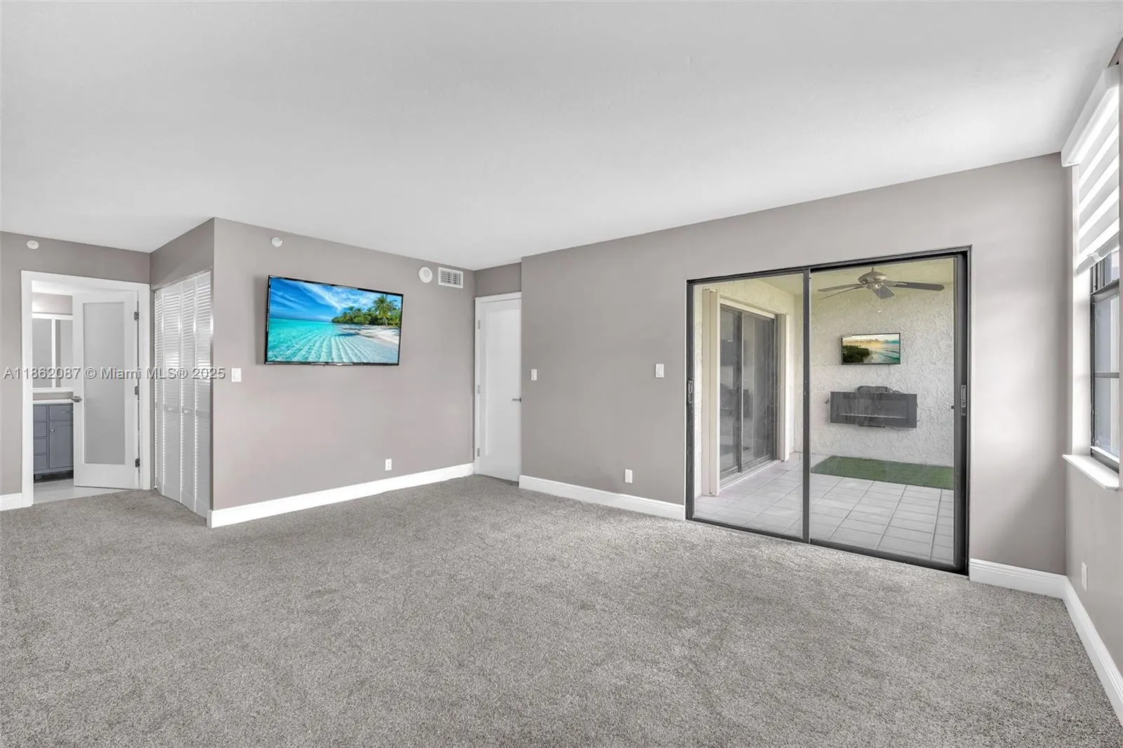 2112 S Cypress Bend Dr, #802