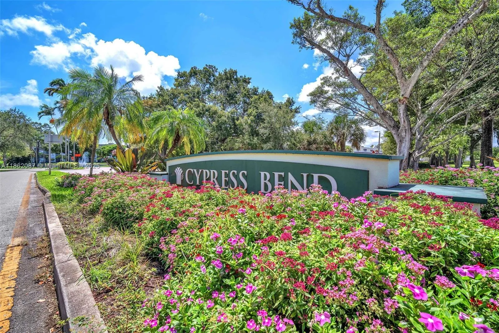 2112 S Cypress Bend Dr, #802