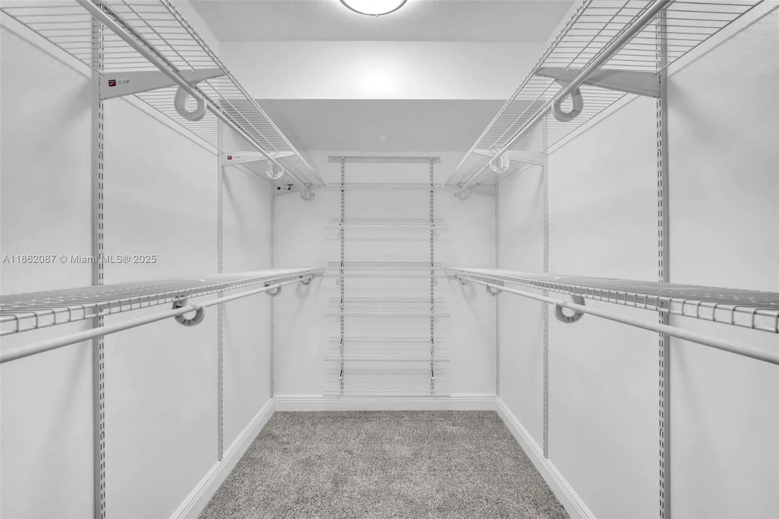 2112 S Cypress Bend Dr, #802