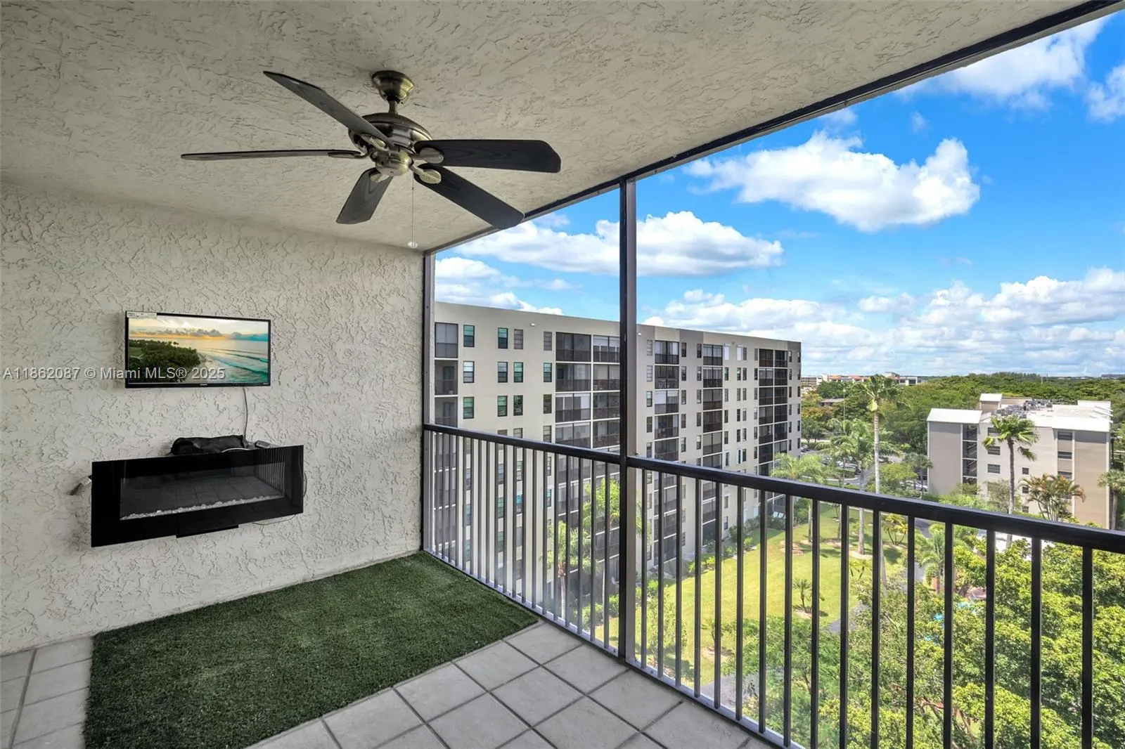 2112 S Cypress Bend Dr, #802