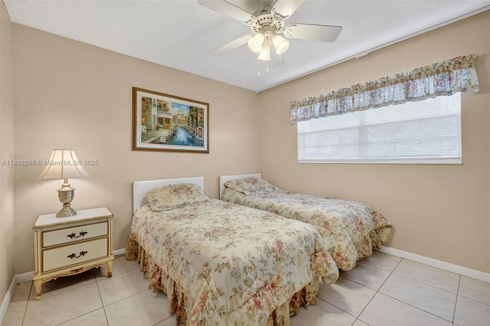 4706 NW 36th St, #402